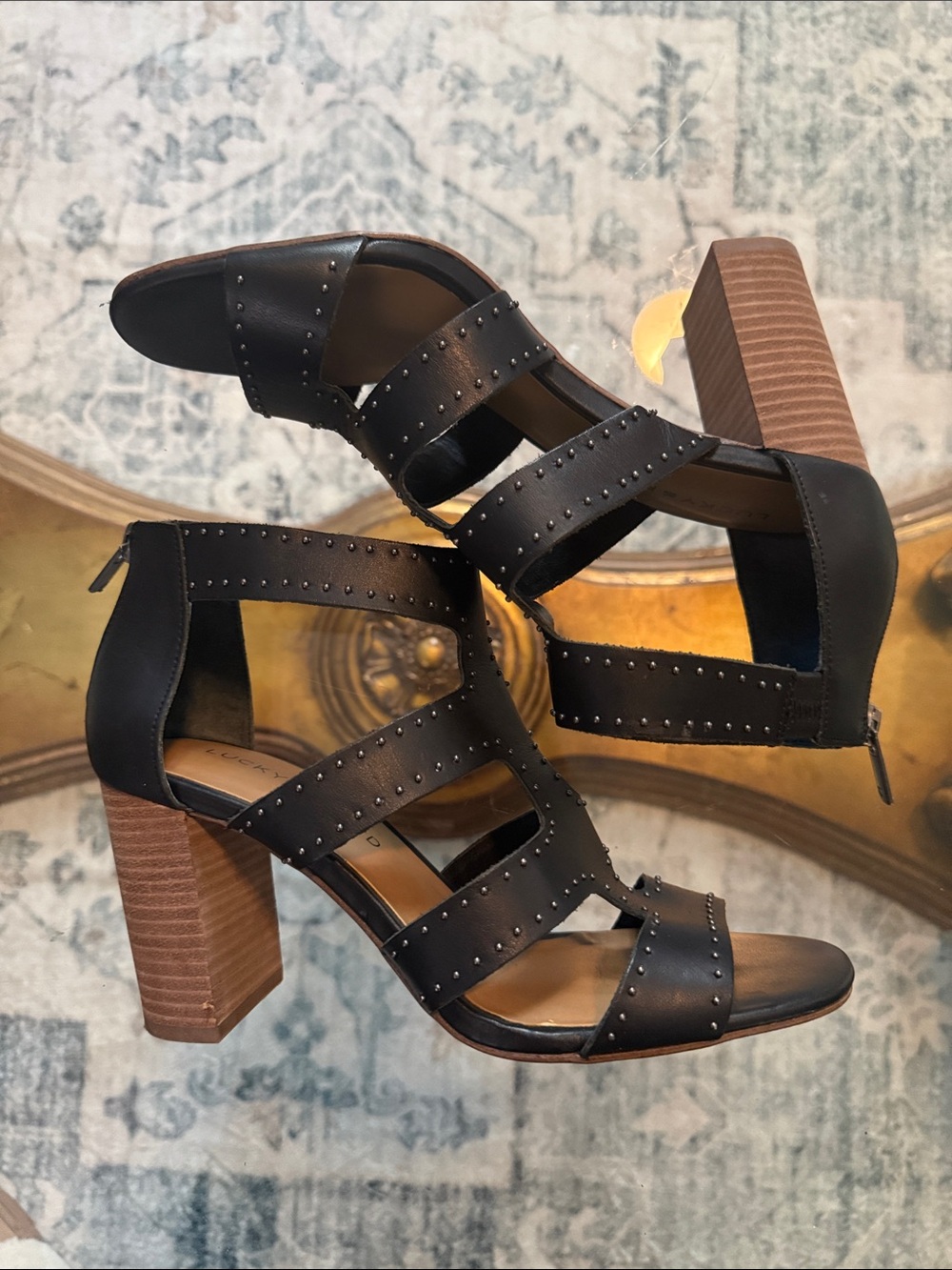 Lucky Brand Black Studded Strappy Block Heel Sandals Womens Size 7.5 - Picture 4 of 11